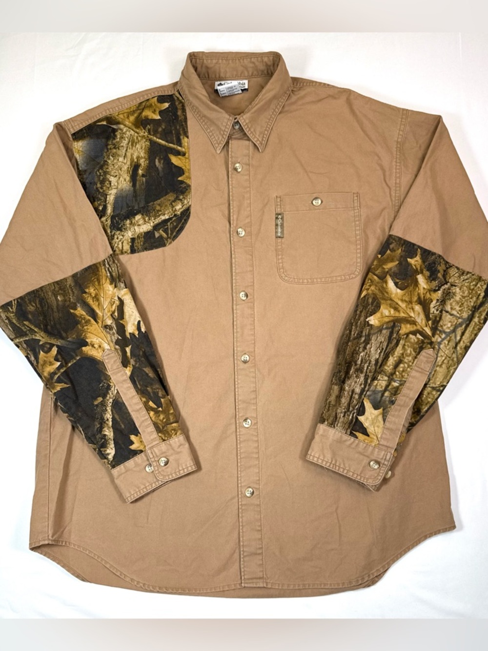 COLUMBIA Mens Button Down Shirt L Camo Patch Long Sleeve Outdoor Hunting Rugged